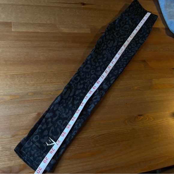 Gymshark | Adapt Animal Print Leggings Black XS - Picture 7 of 9